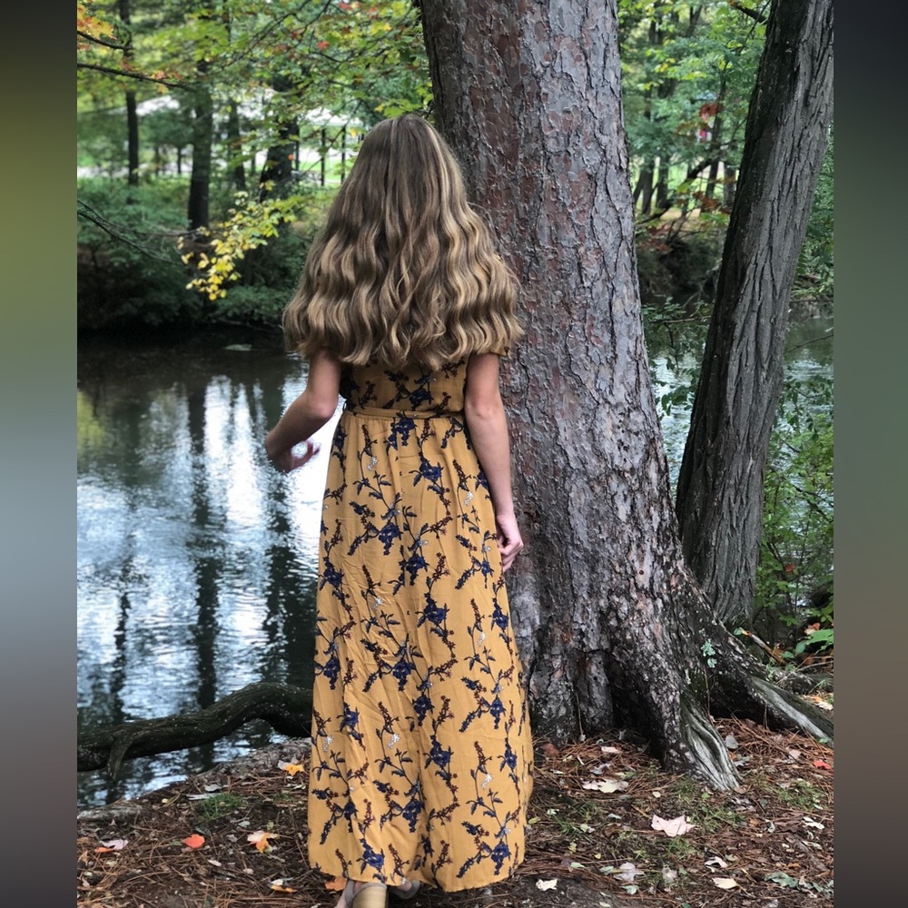 Maurices XS Hi/ low dress. Like new, worn twice.